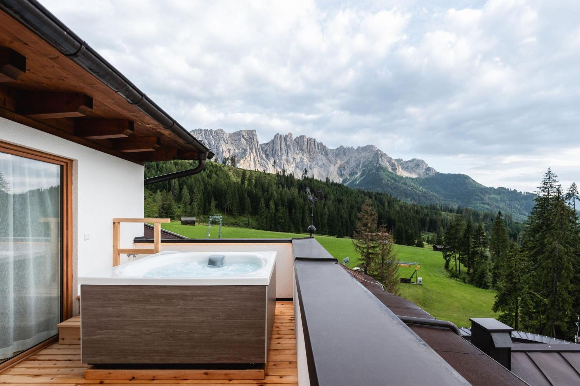 Moseralm Dolomiti Spa Resort Nova Levante Extérieur photo